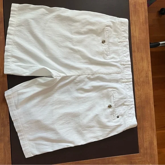 Peter Millar shorts - Picture 2 of 5